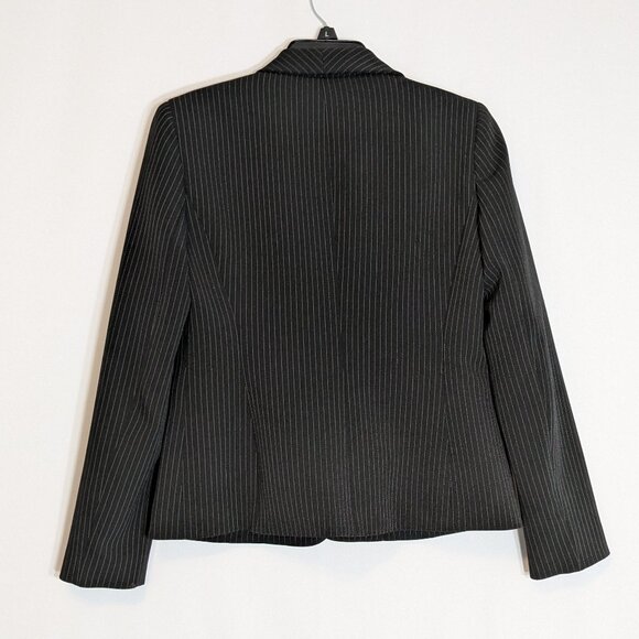 KASPER Black w White Pin Stripes, One-Button Short Blazer Jacket; Size 4P - Picture 3 of 4